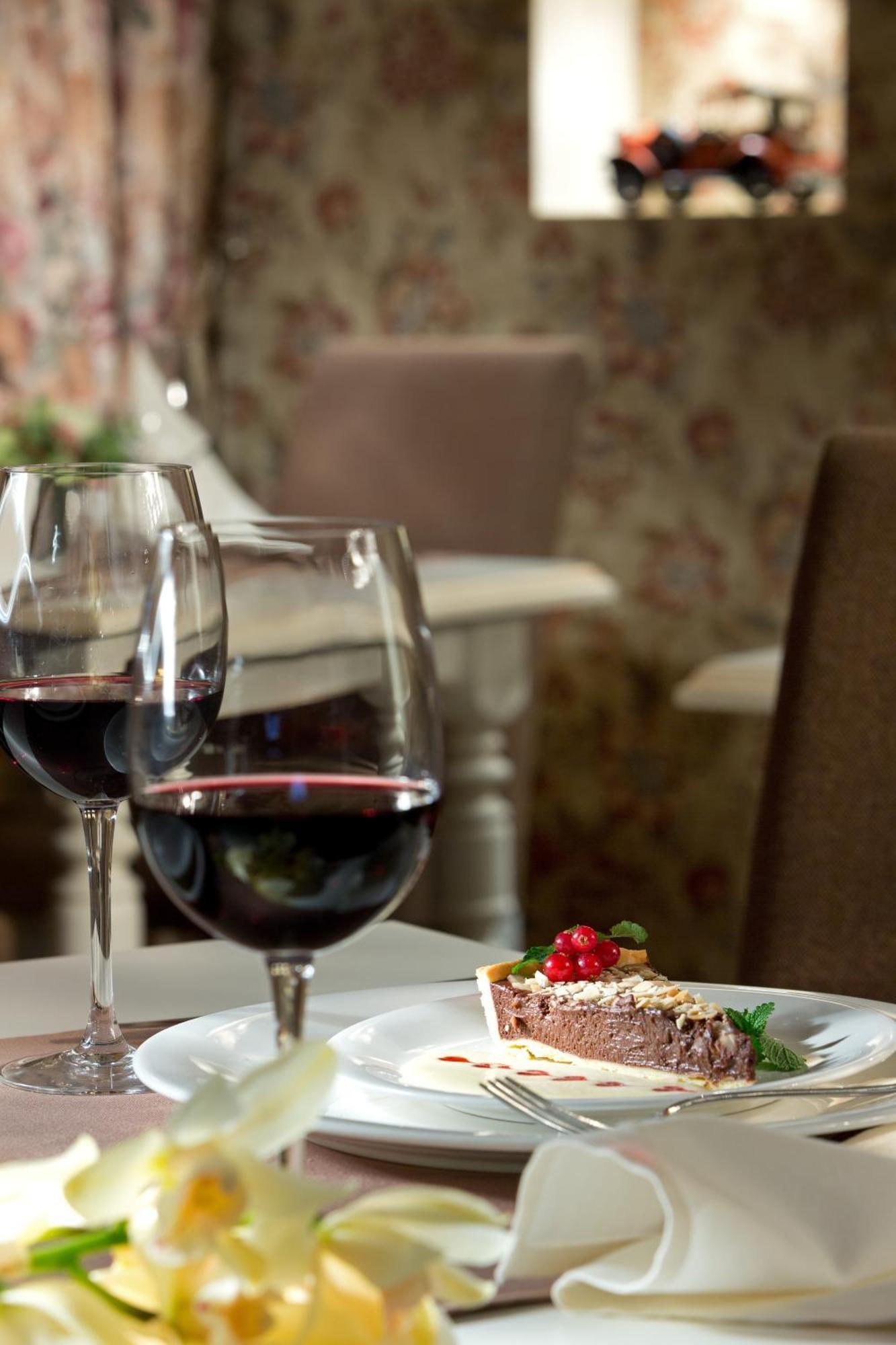 De Gaulle Boutique Hotel Harkov Kültér fotó