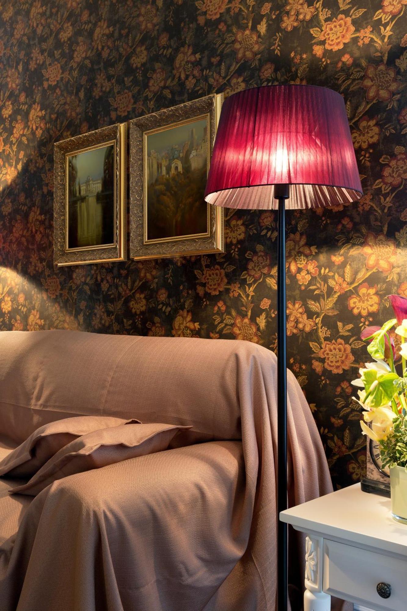 De Gaulle Boutique Hotel Harkov Kültér fotó