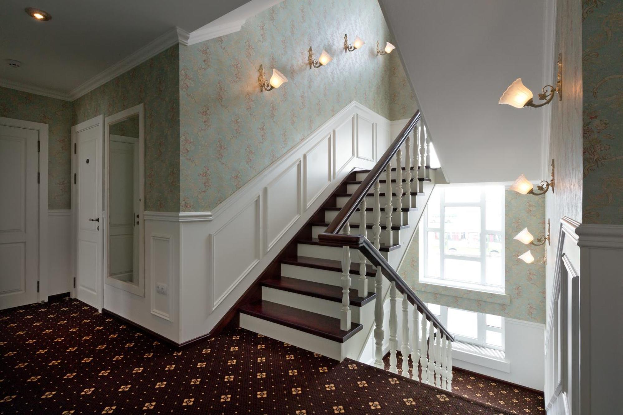 De Gaulle Boutique Hotel Harkov Kültér fotó