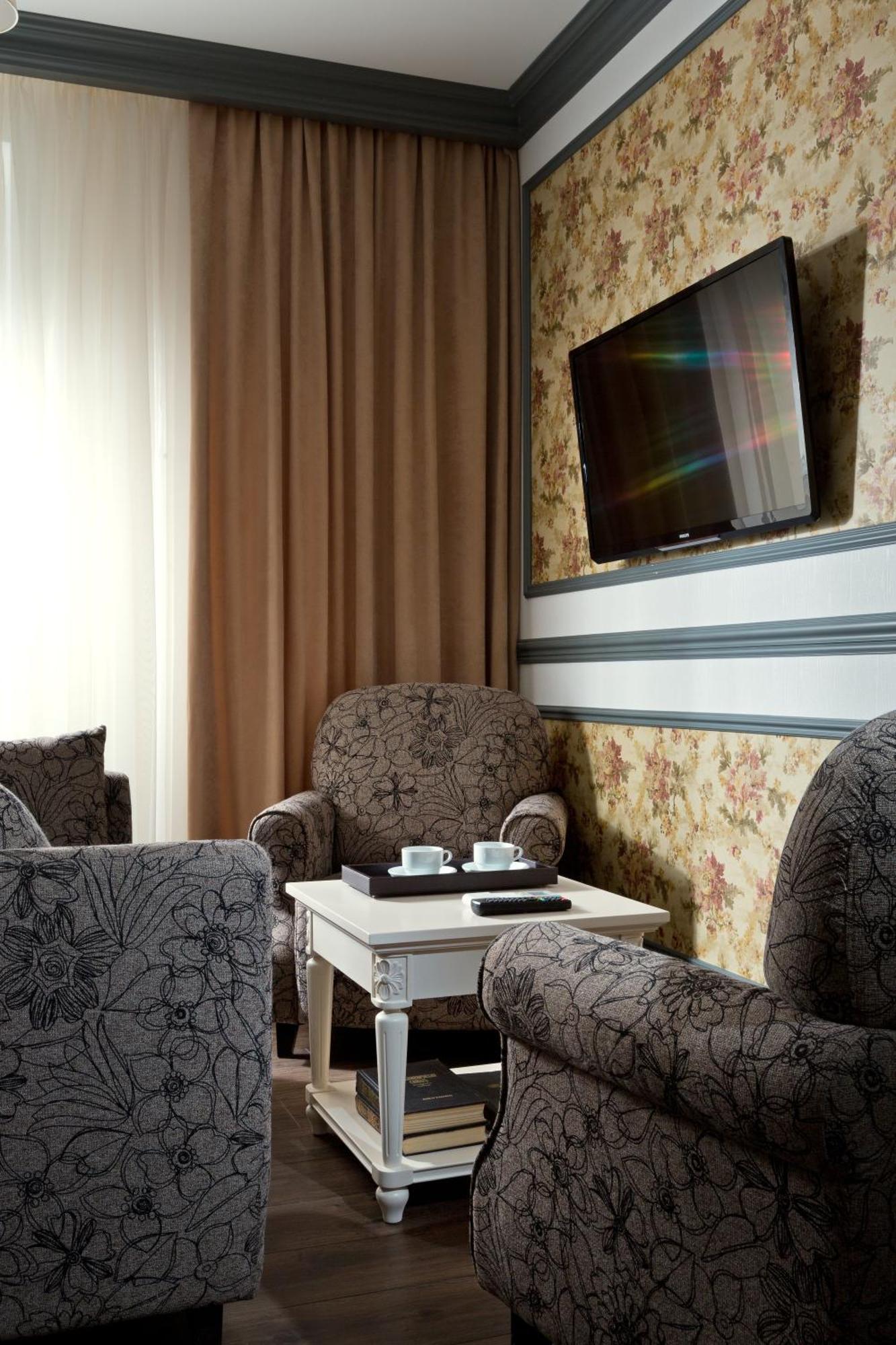 De Gaulle Boutique Hotel Harkov Kültér fotó