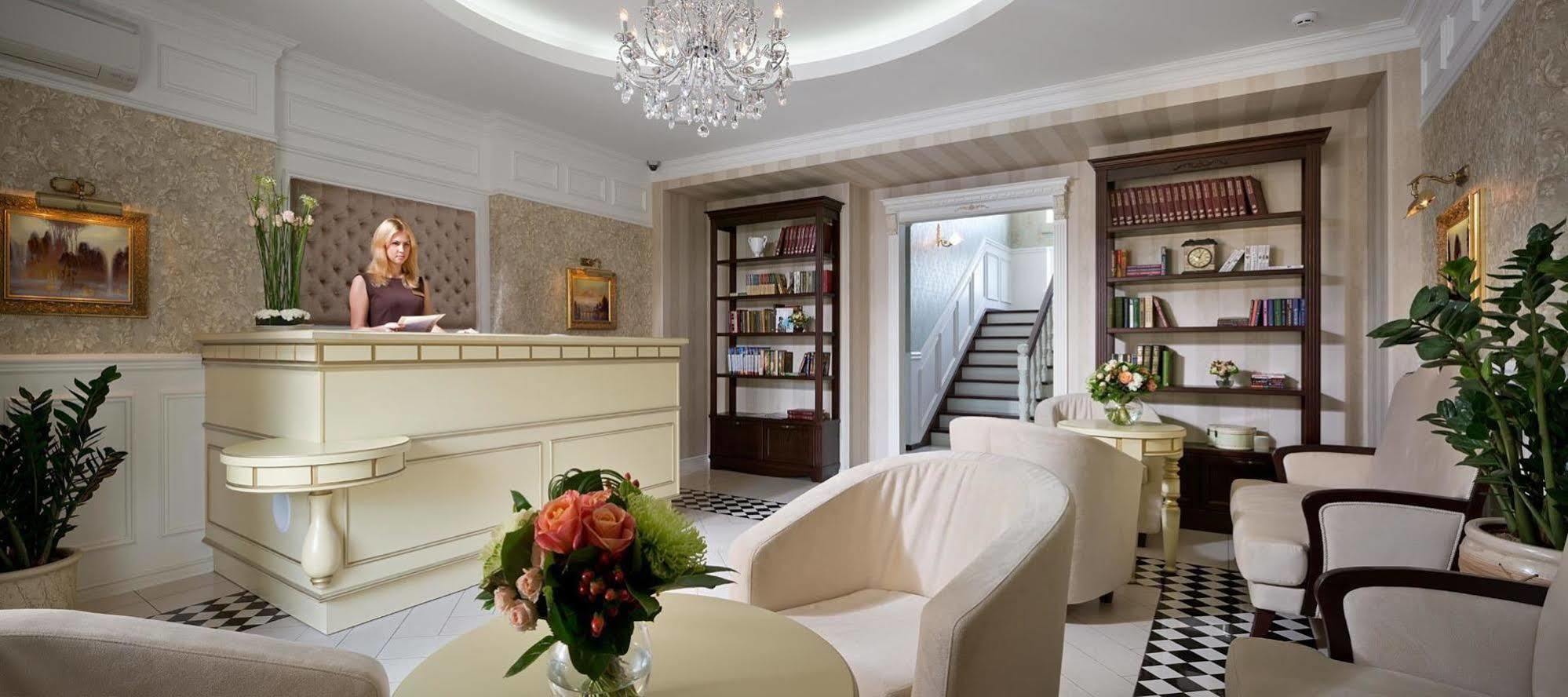 De Gaulle Boutique Hotel Harkov Kültér fotó