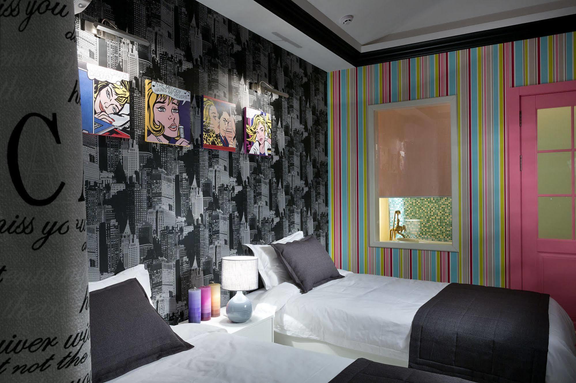 De Gaulle Boutique Hotel Harkov Kültér fotó